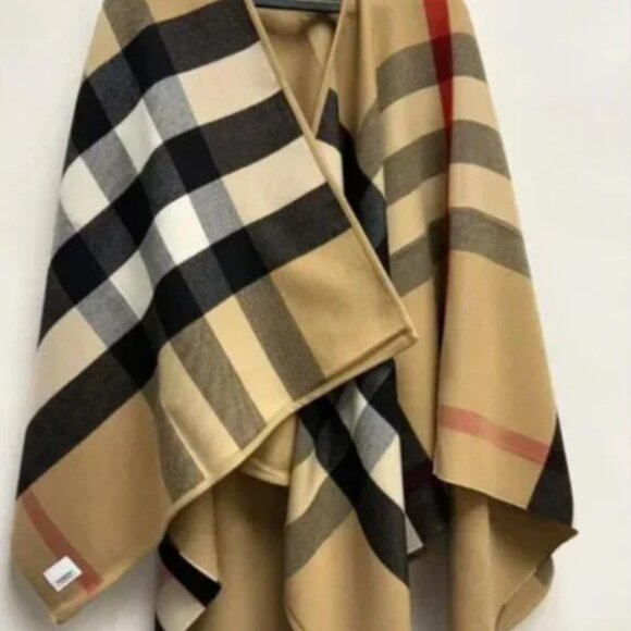 Burberry Women’s Charlotte Reversible Solid Check Wool Cape Camel - Picture 6 of 7